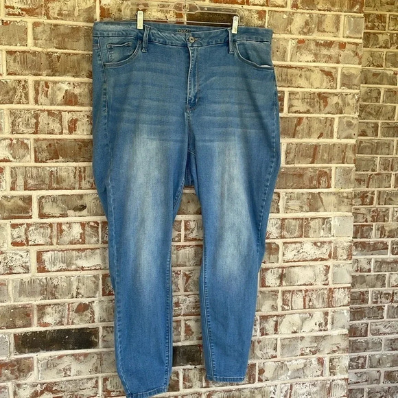 Rue21 Blue Curvy Stretchy Skinny Jeans - Picture 1 of 10